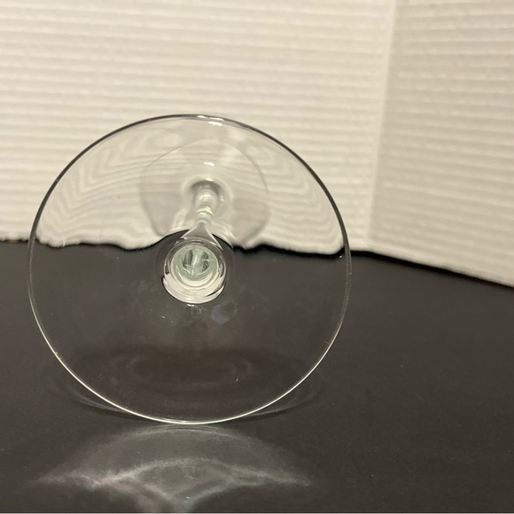 Set of 2 Glass Taper Candle Holders 8 1/4” Tall. So Pretty And Romantic. - Picture 3 of 6